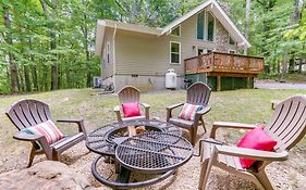 Cabin With Deck And Screened-In Porch In New Market!